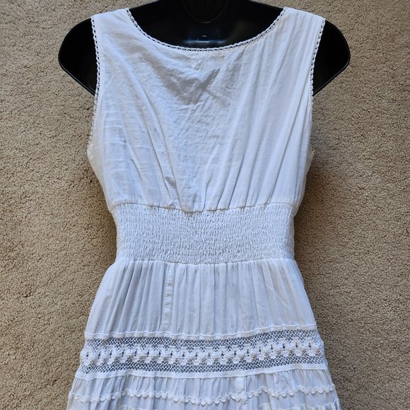 White Lace Summer Dress - Picture 11 of 14